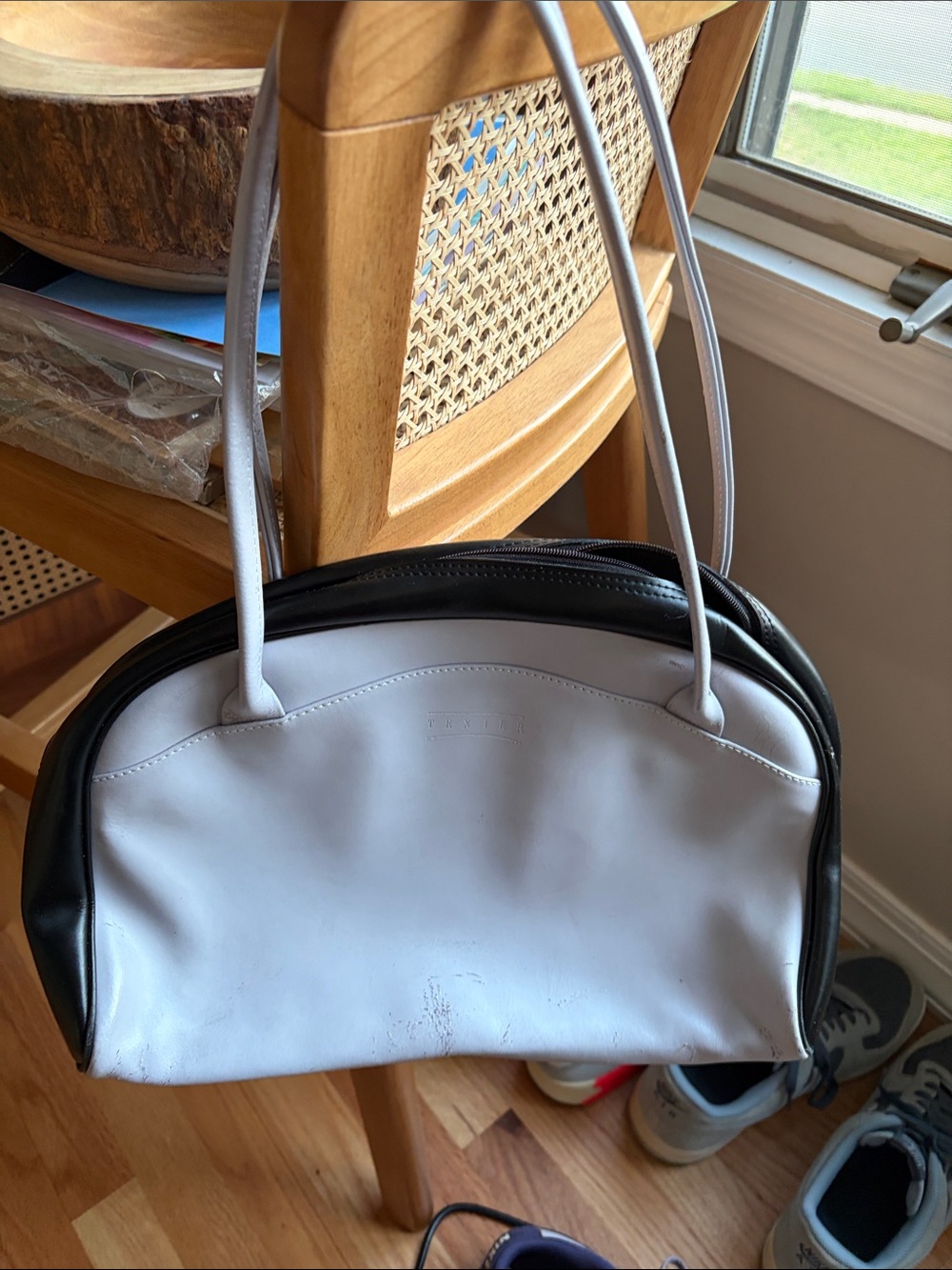 Texier Two-Tone Purple and Black Shoulder Bag